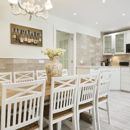 Sitges Spaces Mediterranean Apartments 4 Bedroom, 4 Bathroom, Huge Terrace, Jacuzzi- Sleeps 9 Экстерьер фото