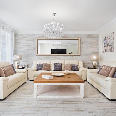 Sitges Spaces Mediterranean Apartments 4 Bedroom, 4 Bathroom, Huge Terrace, Jacuzzi- Sleeps 9 Экстерьер фото