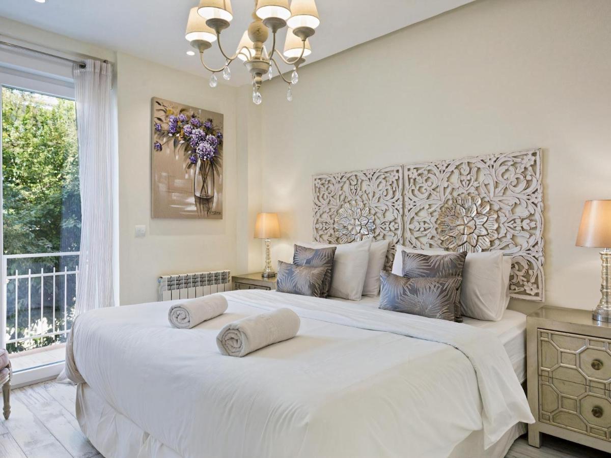 Sitges Spaces Mediterranean Apartments 4 Bedroom, 4 Bathroom, Huge Terrace, Jacuzzi- Sleeps 9 Экстерьер фото