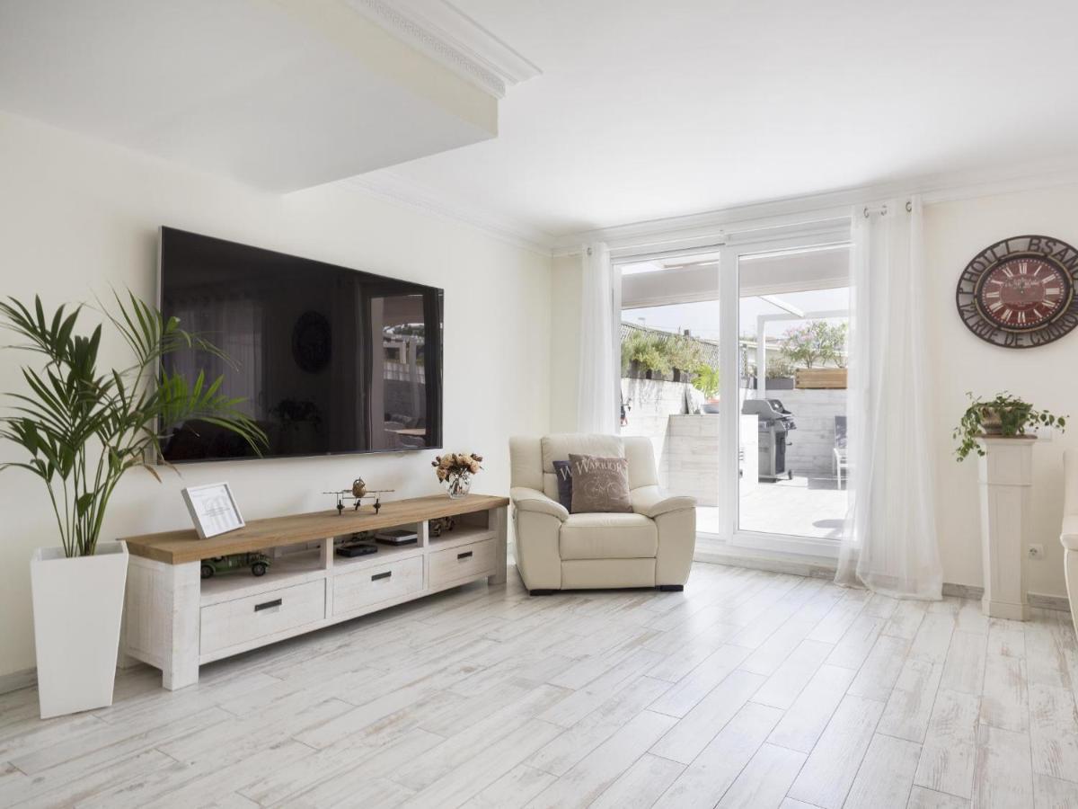 Sitges Spaces Mediterranean Apartments 4 Bedroom, 4 Bathroom, Huge Terrace, Jacuzzi- Sleeps 9 Экстерьер фото