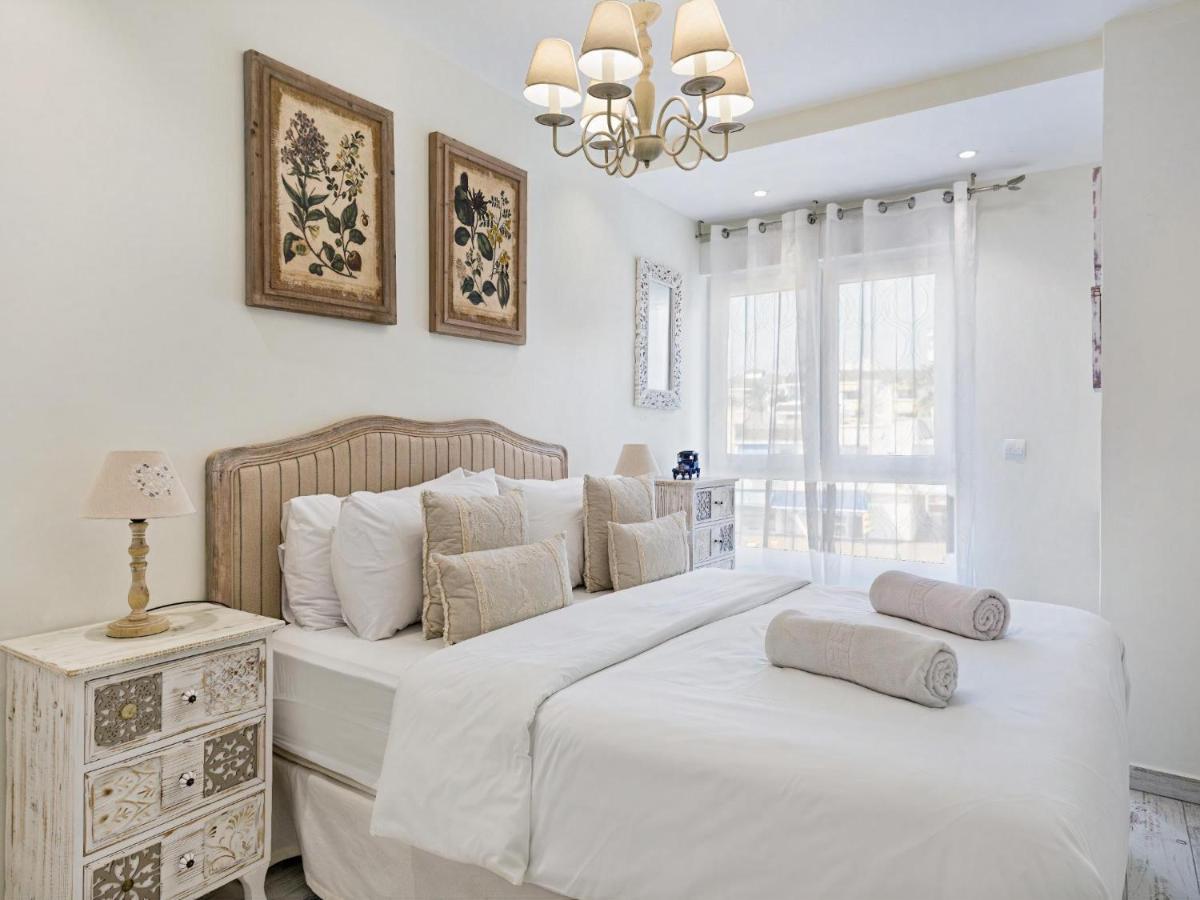 Sitges Spaces Mediterranean Apartments 4 Bedroom, 4 Bathroom, Huge Terrace, Jacuzzi- Sleeps 9 Экстерьер фото