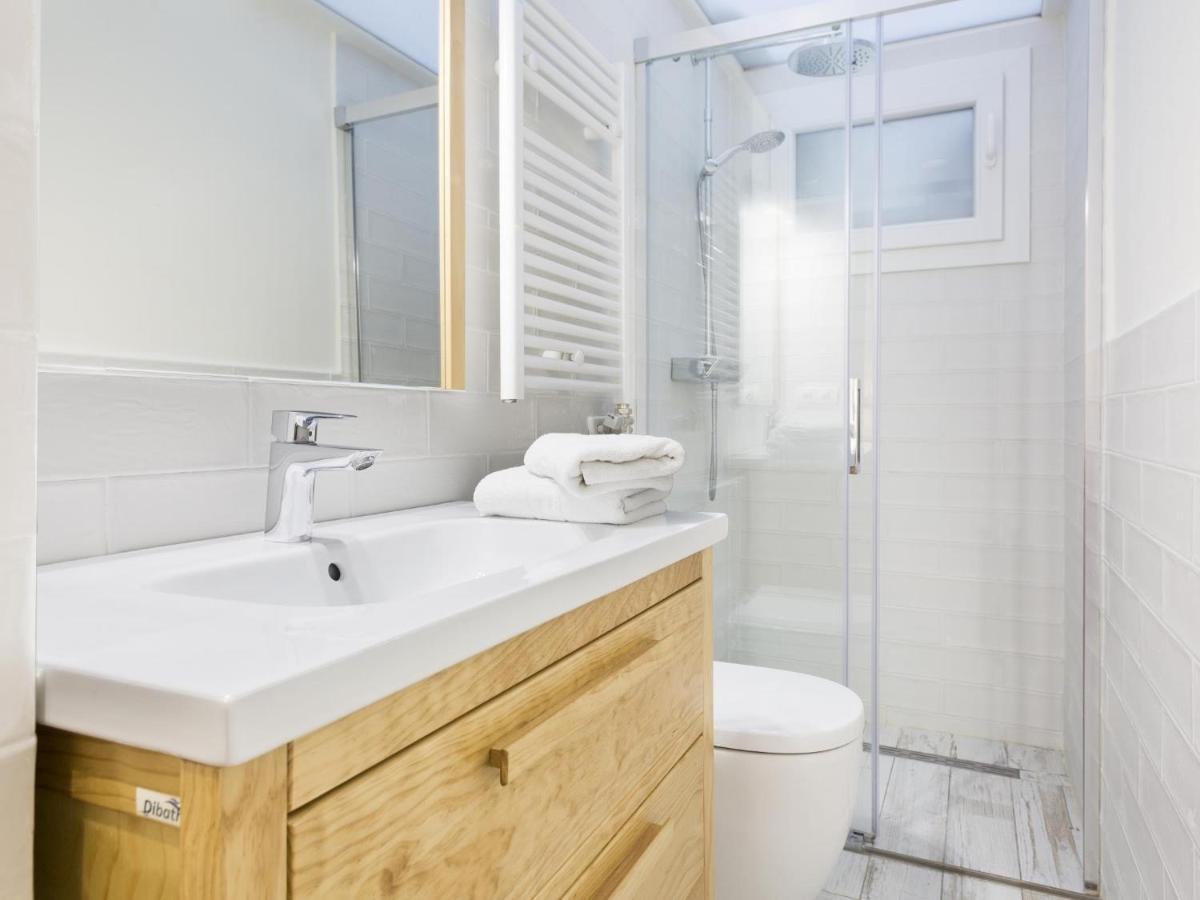 Sitges Spaces Mediterranean Apartments 4 Bedroom, 4 Bathroom, Huge Terrace, Jacuzzi- Sleeps 9 Экстерьер фото